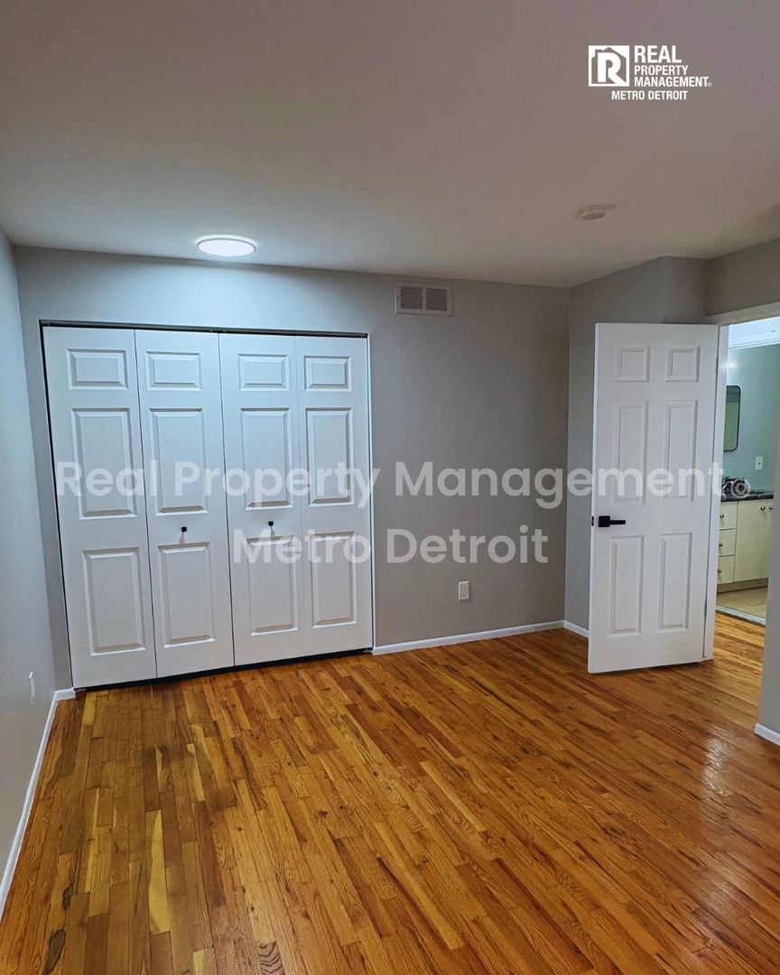 Building Photo - 22108 Dante St