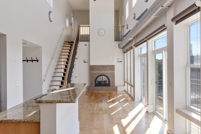 Building Photo - 60 Winooski Falls Wy