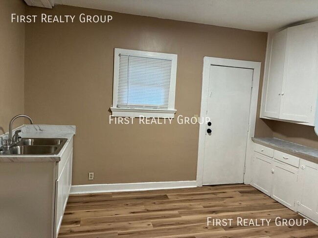 Building Photo - 1515 Wyoming St