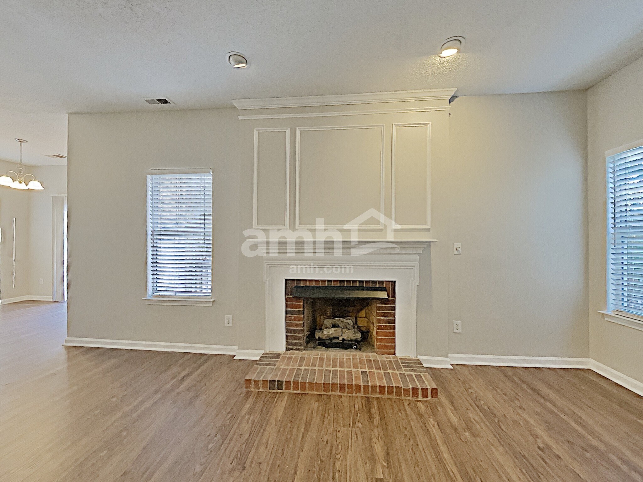 Building Photo - 1301 Sweetgum Ln