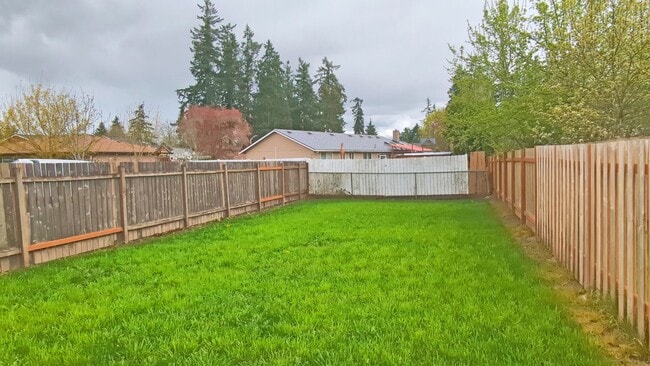 Building Photo - 2 bedroom 1 bath single level home
