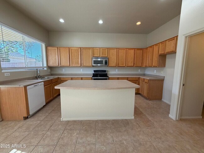 Building Photo - 6285 S Fawn Ct