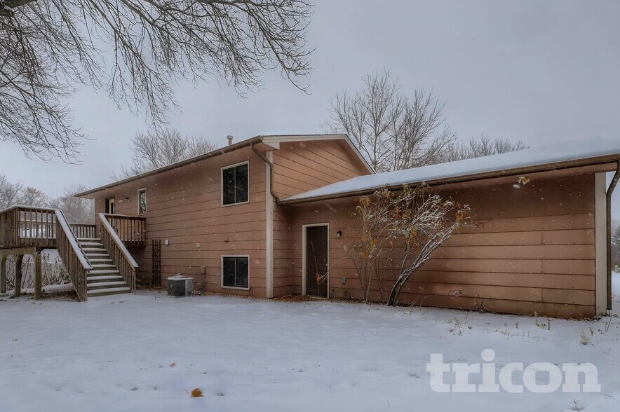 Building Photo - 5627 Lannon Ave NE