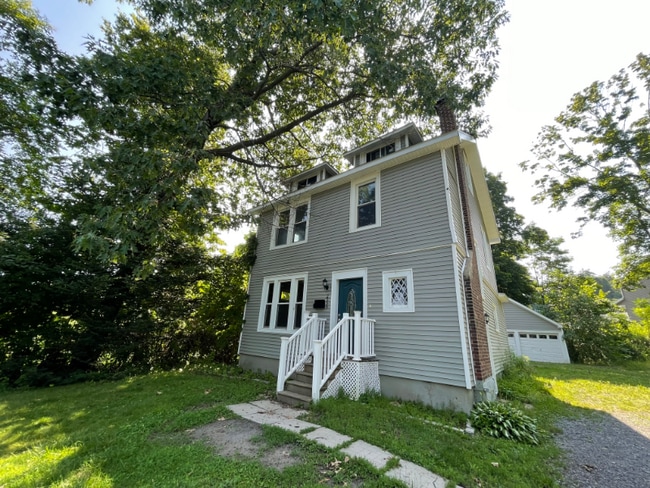 Building Photo - 2556 Van Vranken Ave.