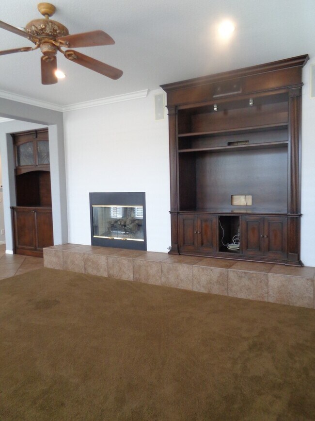 Building Photo - Custom executive home in gated community 1...