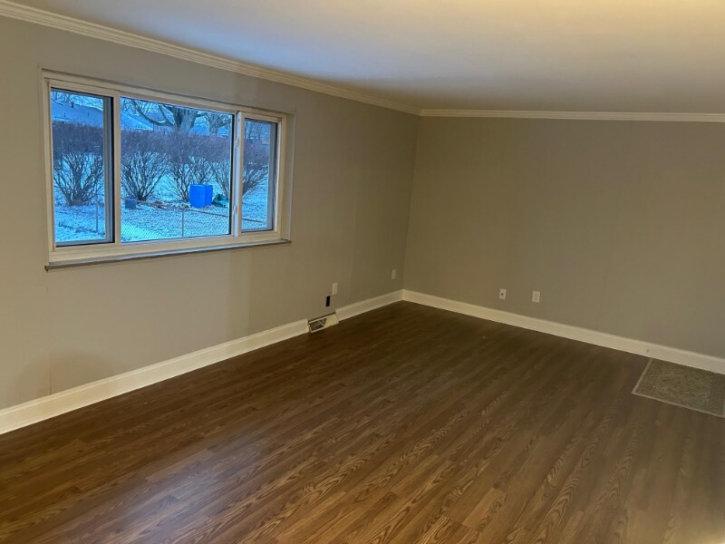 Building Photo - 907 Birchwood Dr