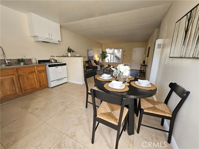 Building Photo - 1381 Burwood St