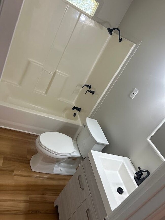 Building Photo - 3 Bed 2 Bath in Hapeville!