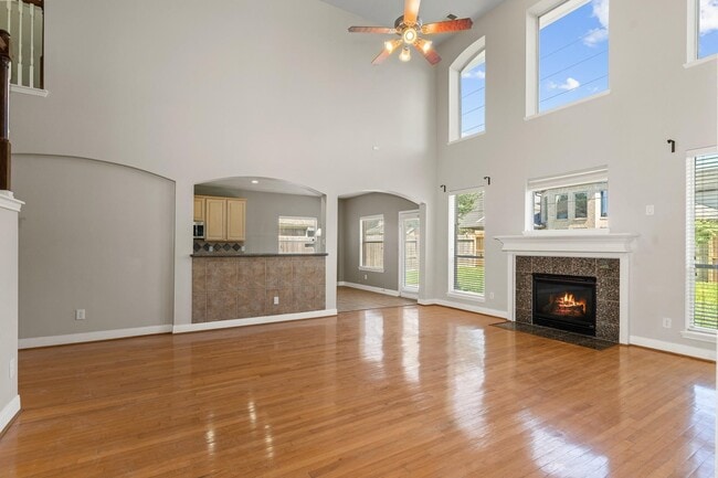 Building Photo - 3531 Shoreview Ln