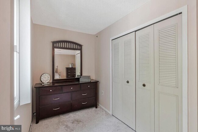 Building Photo - 4660 Winterberry Ln