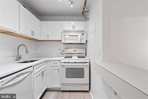 Building Photo - 3100 S Manchester St