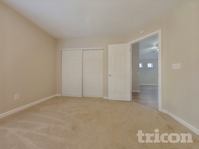 Building Photo - 225 Silver Fox Trail