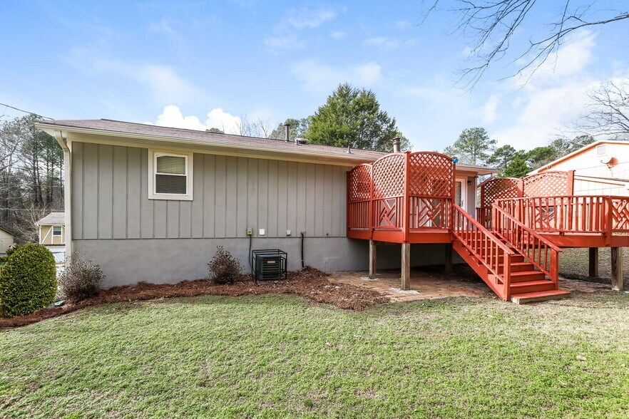 Building Photo - 2194 Cherokee Valley Cir