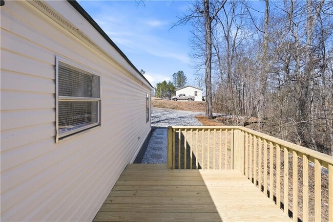 Building Photo - 190 Chivalry Ln