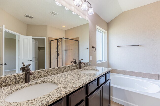 Building Photo - 12939 Texas Gold