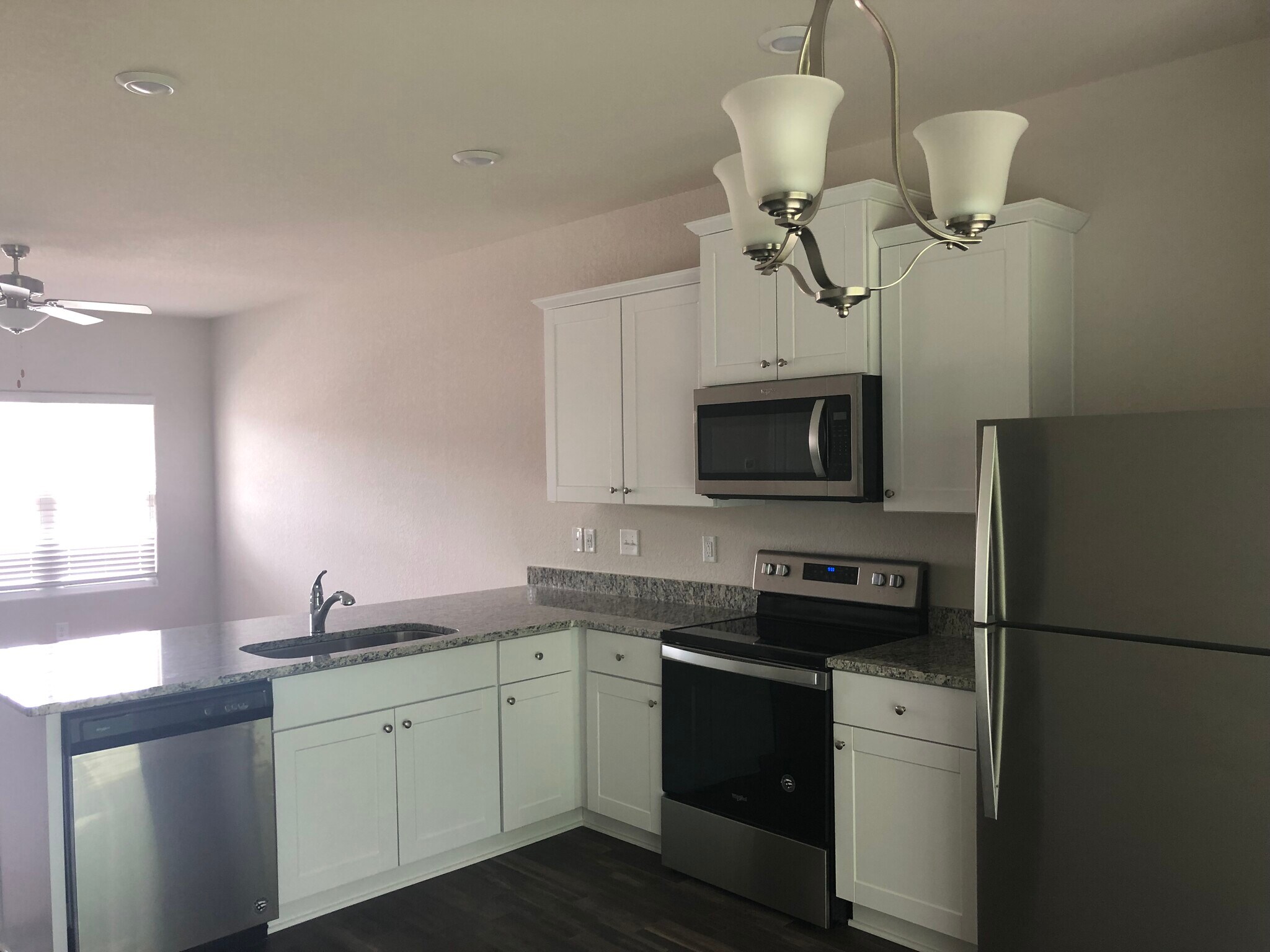 Building Photo - 225 Chandler Ct