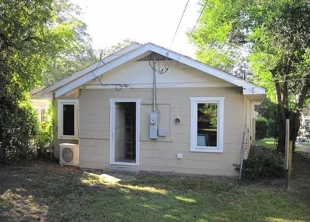 Building Photo - 1008 W Elm St