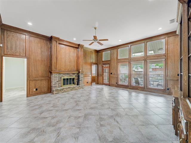 Building Photo - 7315 Debbe Dr