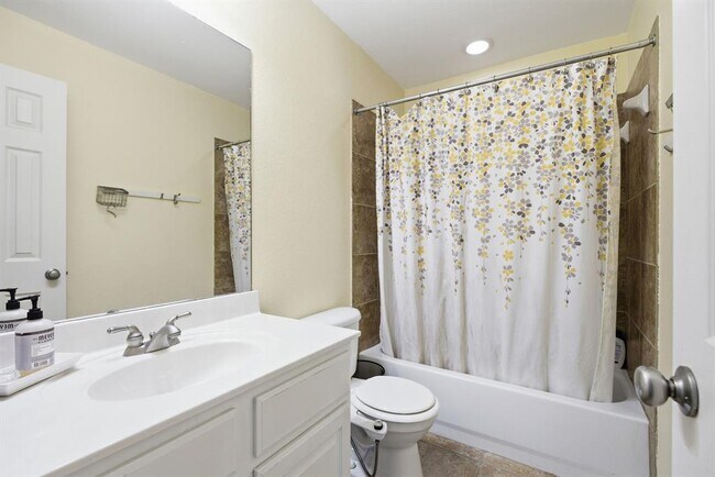 Building Photo - 3552 Alexandrite Way