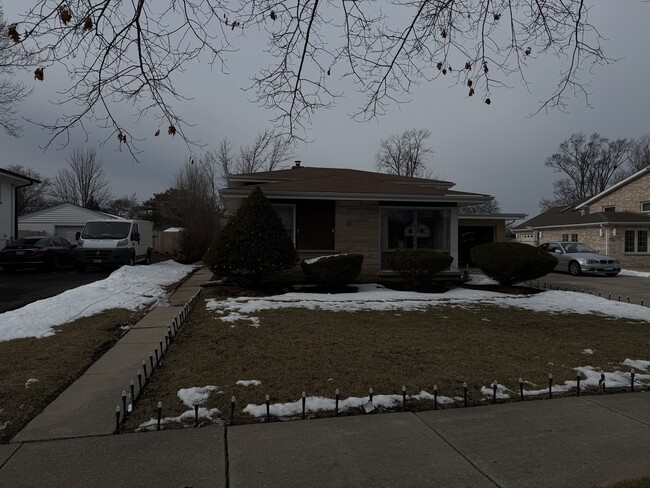 Building Photo - 226 Fernwood Ln