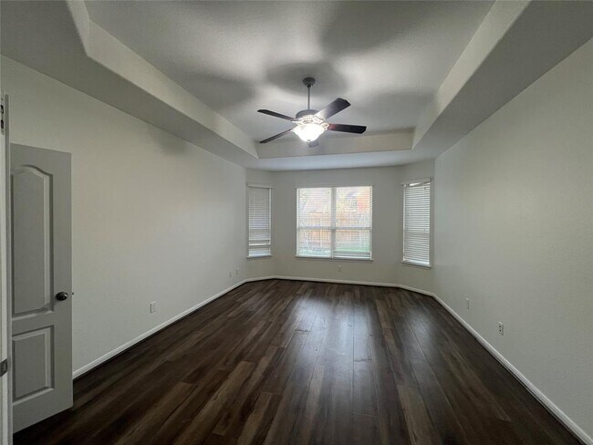 Building Photo - 6030 Clymer Mdw