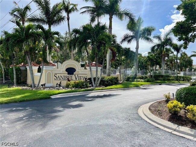 Building Photo - 20061 Sanibel View Cir