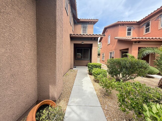 Building Photo - 116 Augusta Course Ave