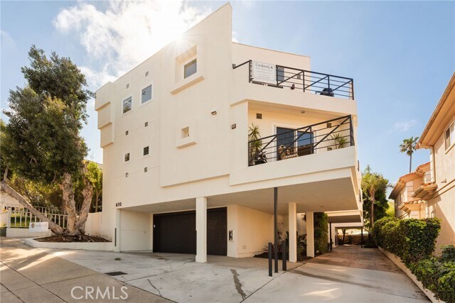 Building Photo - 610 9th St