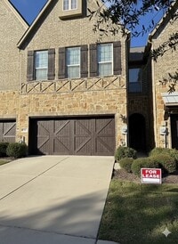 Building Photo - 557 Reale Dr