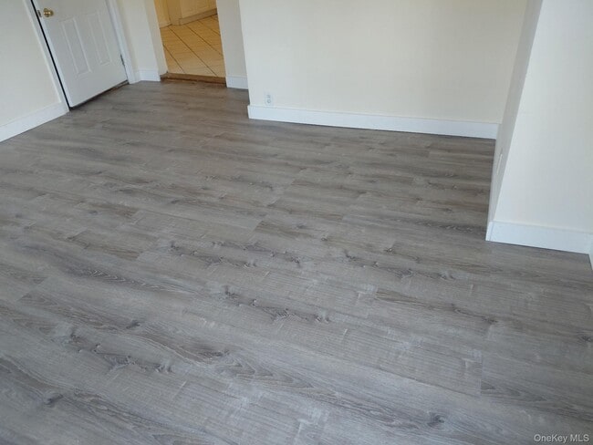 Building Photo - 24 Franklindale Ave