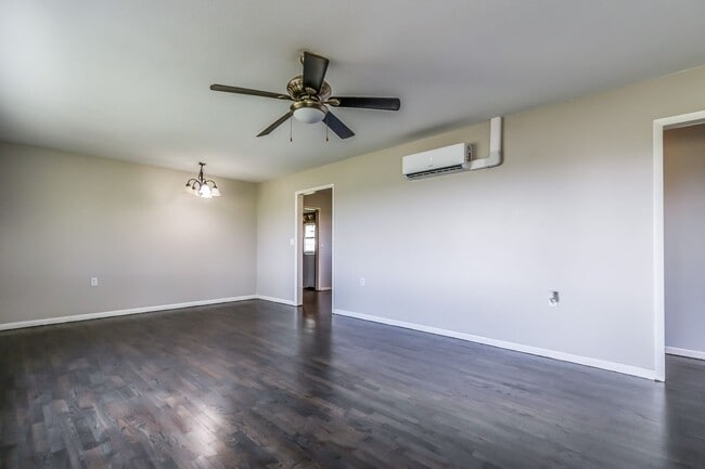 Building Photo - 8744 Bruns Rd