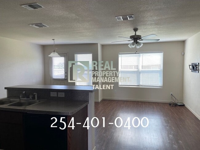 Building Photo - Deal Alert 3-Bedroom, 2.5-Bathroom Duplex ...