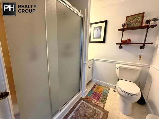 Building Photo - 157 Riverview Ave