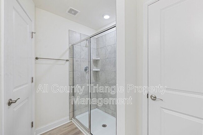 Building Photo - 2105 Nandina Trl