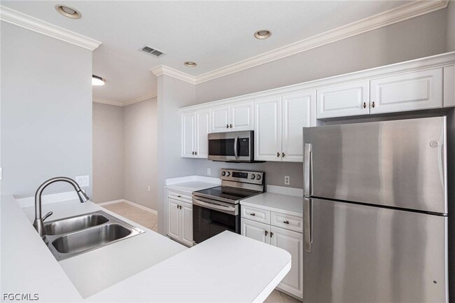 Building Photo - 8550 Kingbird Loop