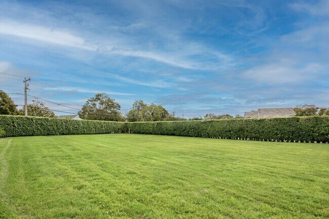 Building Photo - 32 Sagg Rd