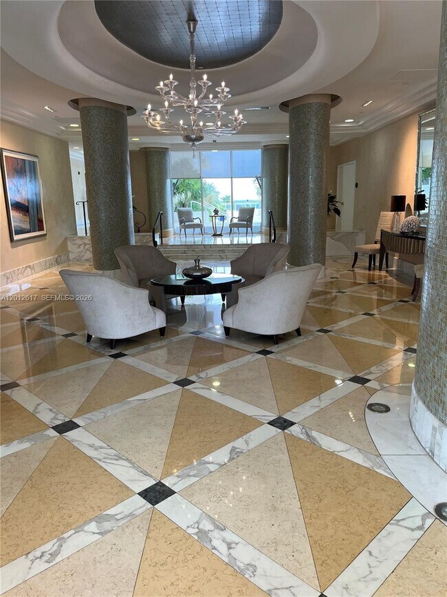 Building Photo - 6917 Collins Ave