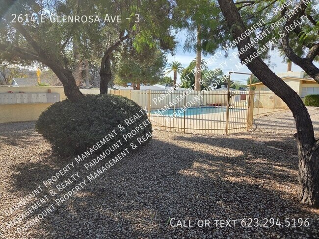 Building Photo - 2614 E Glenrosa Ave