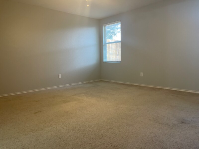 Building Photo - 12970 Vassar Dr