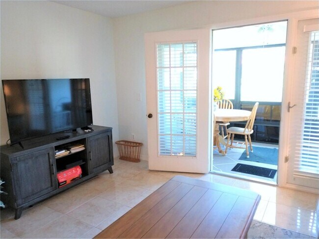 Building Photo - 307 Pine Hollow Cir