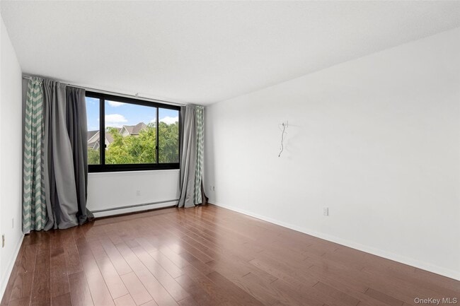 Building Photo - 25 Rockledge Ave