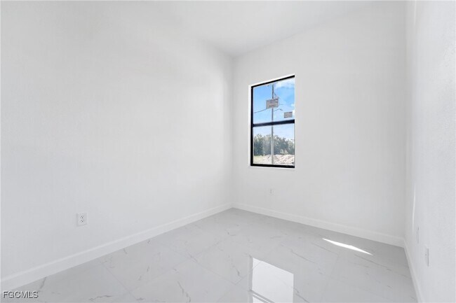 Building Photo - 2602 73rd St W