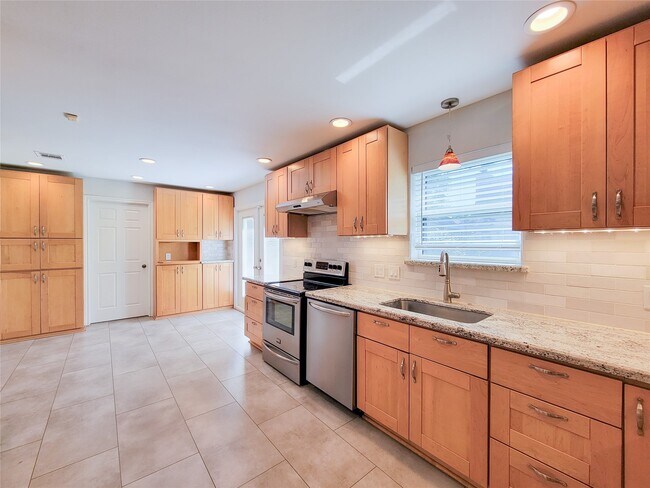 Building Photo - 20506 Laverton Dr