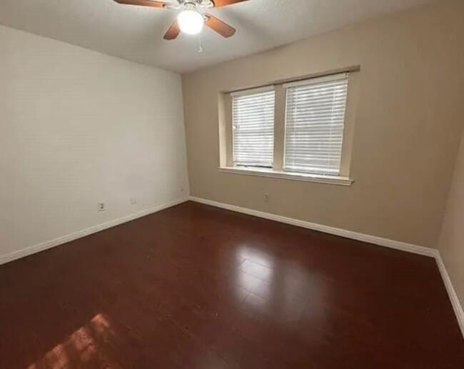 Building Photo - 1218 Meadowridge Dr