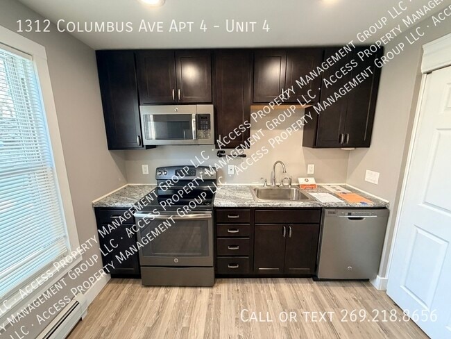 Building Photo - 1312 Columbus Ave