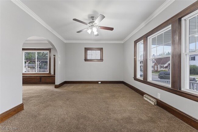 Building Photo - 4930 E 109th St