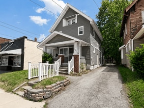 Building Photo - 885 Brown St