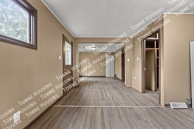 Building Photo - 1361 North Ave