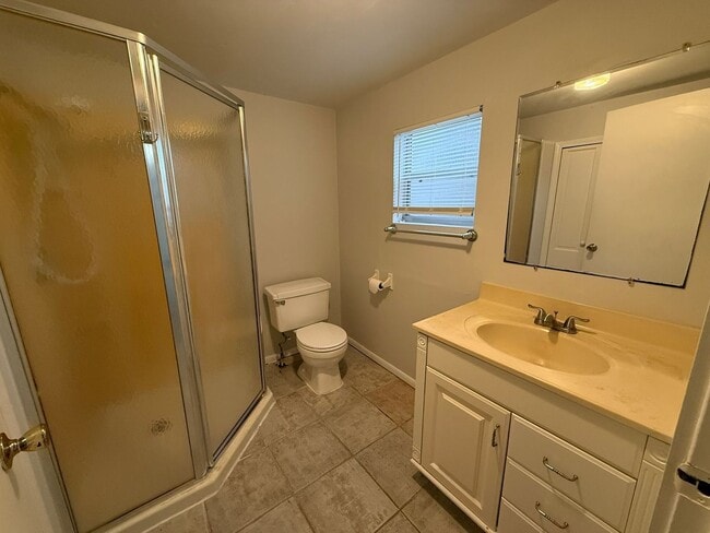 Building Photo - 1233 Virginia Dr