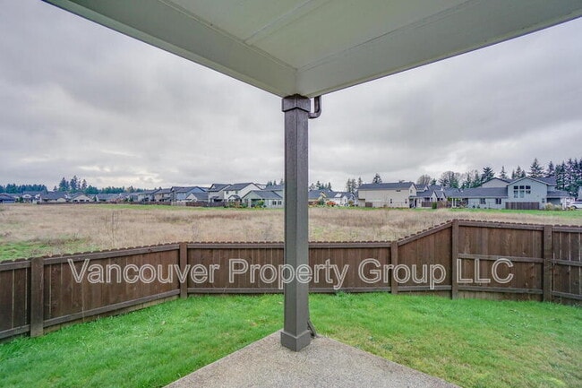 Building Photo - 11025 NE 137th Ave